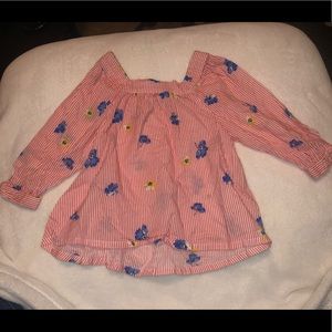 5T old navy shirt